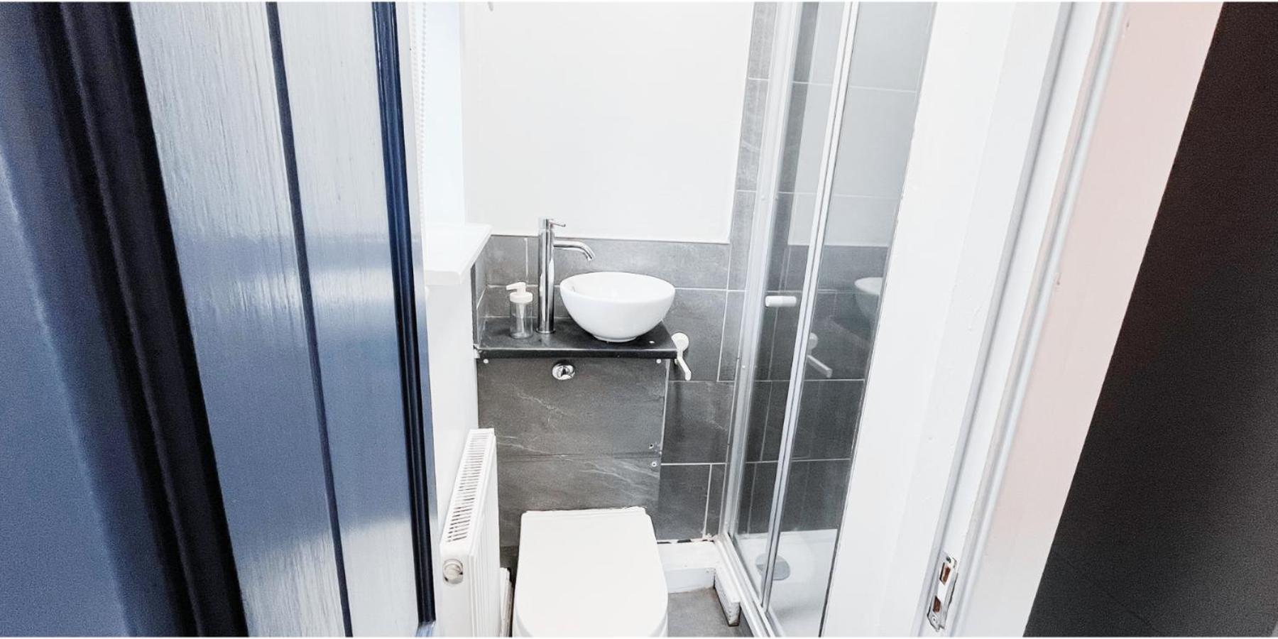 Single Room In Modern House Near Nottingham Ngoại thất bức ảnh