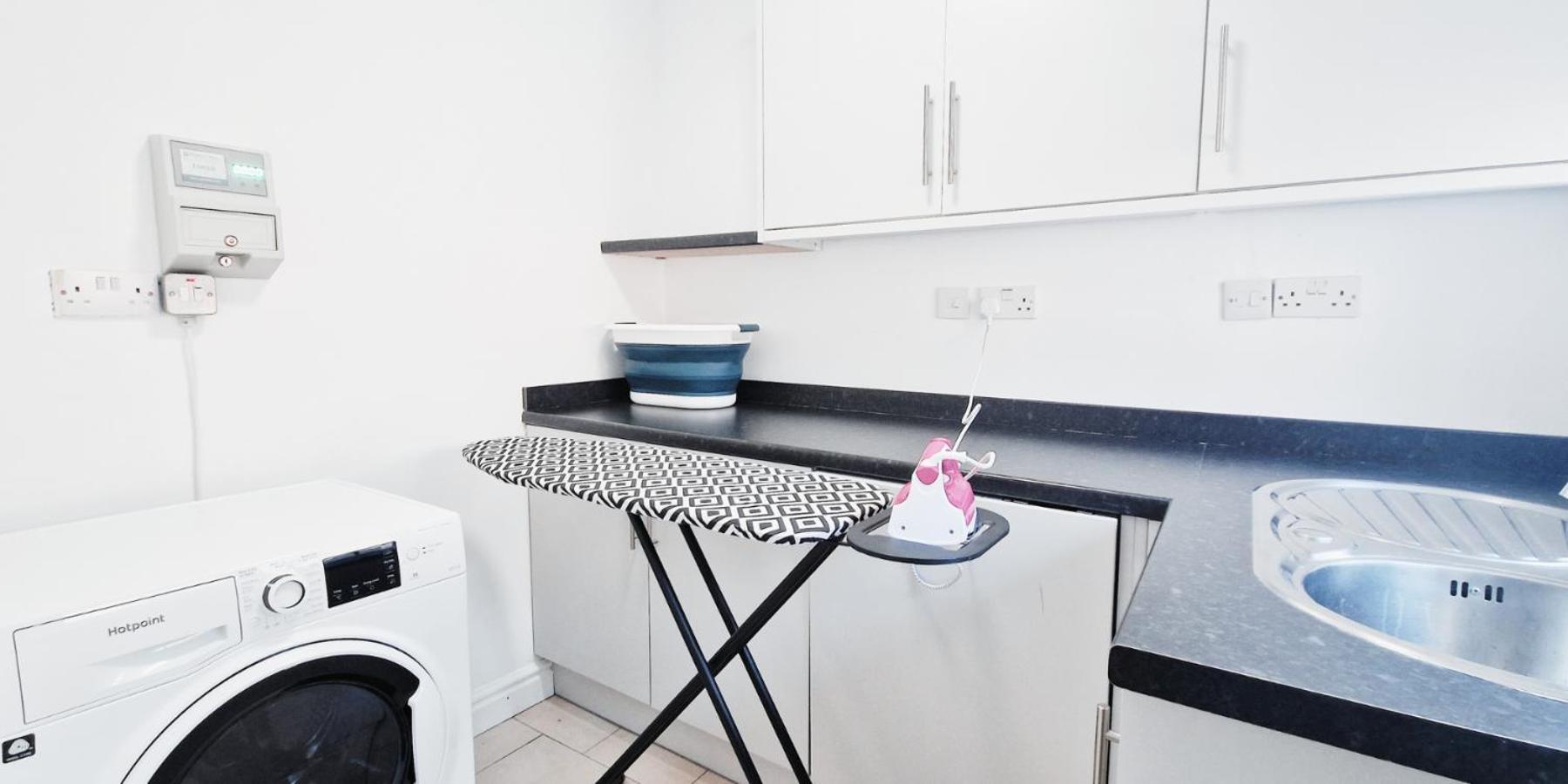 Single Room In Modern House Near Nottingham Ngoại thất bức ảnh